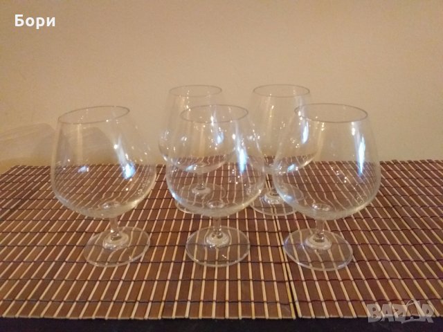 Тънкостенни чаши за коняк