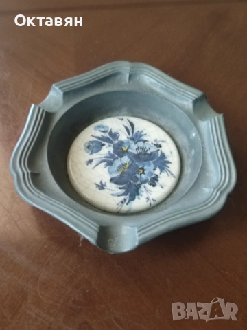 Калаени  чинийки за стена ,подложки за чаши, снимка 5 - Антикварни и старинни предмети - 53175569