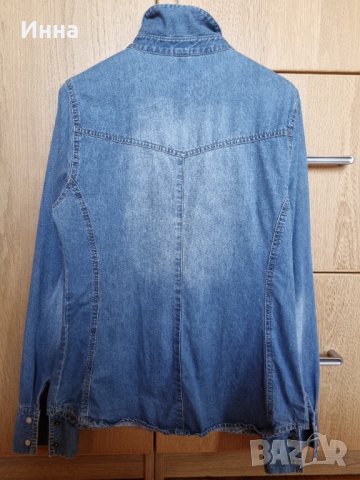 Дънкова риза S/M размер Gina Tricot вталена синя джобове ежедневна , снимка 4 - Ризи - 38432756