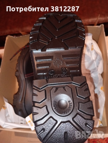 Удобни и топли зимни обувки тип кубинки 47 номер., снимка 3 - Други - 52691466