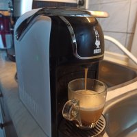 Кафемашина Биалети с капсули, работи отлично и прави хубаво кафе с каймак , снимка 3 - Кафемашини - 40861309