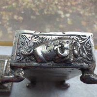 Стара голяма антикварна метална кутия, снимка 6 - Антикварни и старинни предмети - 43133759