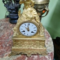 Прекрасен антикварен френски бронзов каминен часовник , снимка 5 - Антикварни и старинни предмети - 43686794