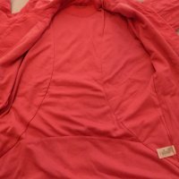 Чисто нови олекотени дамски якета, подходящи за планински преходи, снимка 14 - Якета - 28110094
