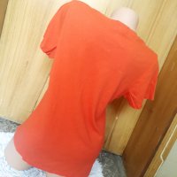 Оранжева тениска със сребрист надпис М/Л, снимка 2 - Тениски - 33376319