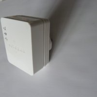 Netgear Wifi Extender WN1000RP, снимка 3 - Мрежови адаптери - 34931536