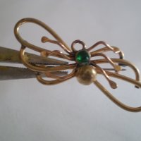 дамска брошка паяк месинг зелено стъкло период1940-1950г, снимка 1 - Антикварни и старинни предмети - 35557100