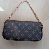 Дамска Чанта Louis Vuitton с Каишка Дамски Портфейл Портмоне с Верижка Wallet on Chain Ivy , снимка 4 - Чанти - 44900966