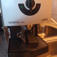 Кафемашина Бриел Версатиле уно с ръкохватка с крема диск, работи отлично и прави хубаво кафе , снимка 3 - Кафемашини - 40797175