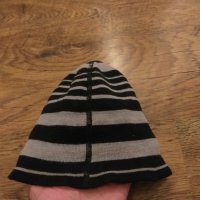 peak performance block hat - страхотна зимна шапка , снимка 5 - Шапки - 35130199