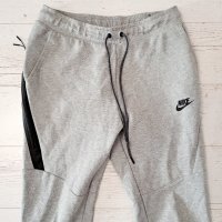 Nike Tech- Ориг. долнище , снимка 2 - Спортни дрехи, екипи - 43656459