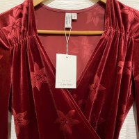 &other Stories нова блуза плюш с етикет, снимка 5 - Блузи с дълъг ръкав и пуловери - 35596350