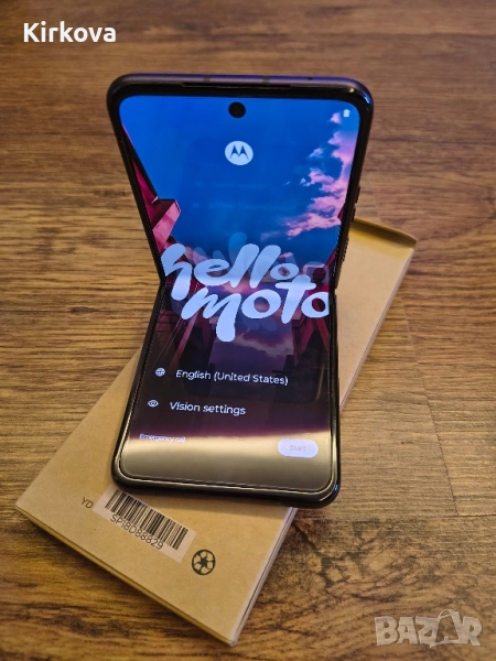 Motorola razr 40 с гаранция до 2027г., снимка 1