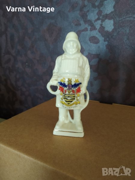 Порцеланова статуетка Рибар., снимка 1