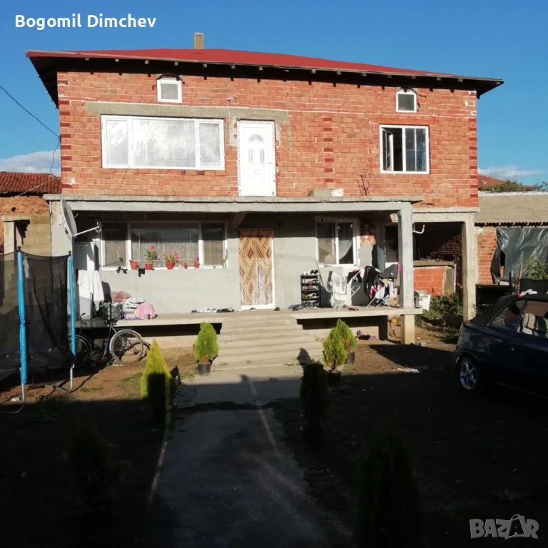 Продава се двуетажна къща , снимка 1