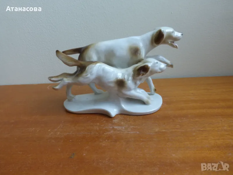 Немска порцеланова фигура Ловни кучета 1950 г статуетка, снимка 1
