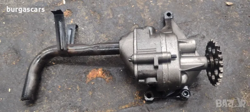 Маслена помпа A 611 181 00 47 Mercedes C220 2.2CDI - 130лв, снимка 1