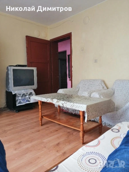 Самостоятелен, обзаведен етаж от къща. , снимка 1