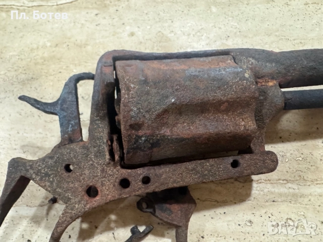 Стар револвер Гасер, снимка 2 - Антикварни и старинни предмети - 52698520