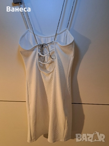 Нава рокля Bershka 25лв., снимка 8 - Рокли - 52553213