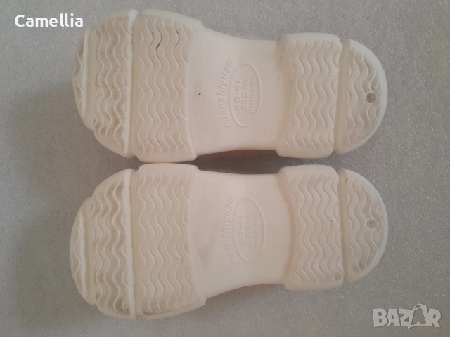 Дамски пухени чехли, 40-41 номер , снимка 5 - Пантофи - 52972700