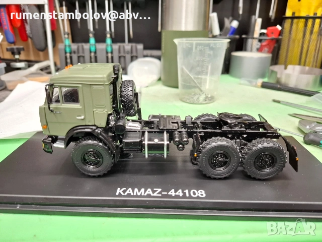 КамАЗ 44108 SSM, 1/43 - с транспортни дефекти, снимка 4 - Колекции - 53385635