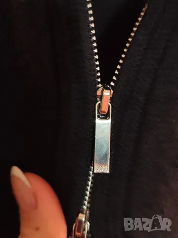 Hugo Boss оригинална мъжка вълнена жилетка М/Л , снимка 5 - Пуловери - 48280929