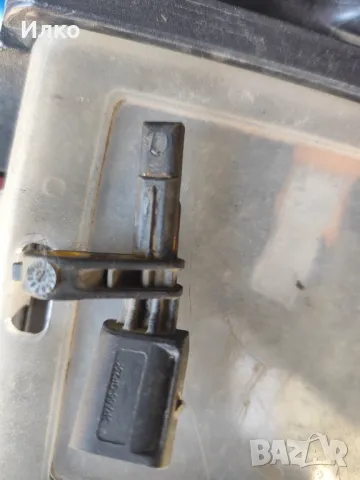 Датчик на предно колело VW -T5, снимка 3 - Части - 49432483