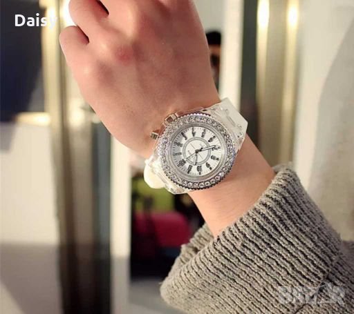 Светещи дамски часовници, снимка 5 - Дамски - 27836060