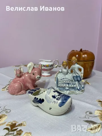 5 броя порцеланови фигурки с малки забележки.
Състоянието е видно от снимките., снимка 1
