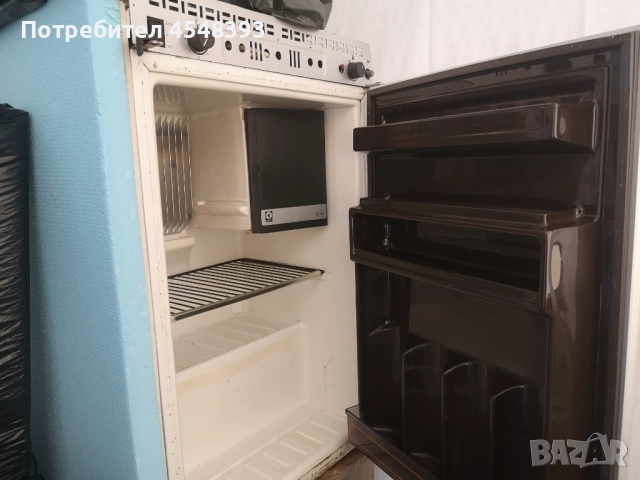 Продавам хладилник на12v, 220v и на газ. Размери:шир. 55см.,вис.-84см.,дълб.-55см., снимка 11 - Хладилници - 52265977