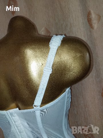  Chantelle 85 F Бял корсет от дантела и еластичен тюл , снимка 5 - Корсети, бюстиета, топове - 43054876