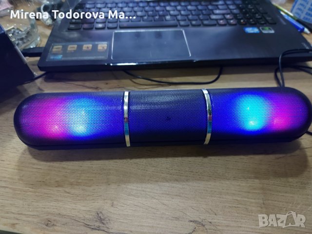 Bluetooth тонколона  високоговорител с LED светлини Черен
