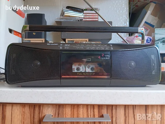 SHARP QT-249 радио-касетофон, снимка 3 - Радиокасетофони, транзистори - 50358339