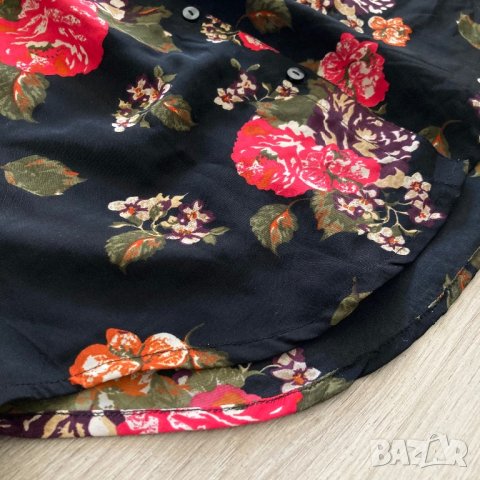Разпродажба спешно Елегантна oversize риза H&M с принт цветя на черен фон XS/S/M, снимка 5 - Ризи - 43196835