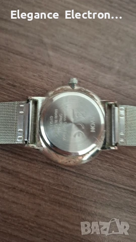 Продавам дамски часовник Avon Gy5LF9 – елегантен модел с камъчета, снимка 9 - Дамски - 51147134