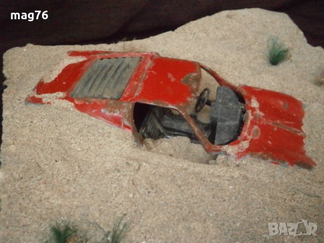 Diorama abandoned car in the desert diecast scale 1:25, снимка 4 - Колекции - 28546064