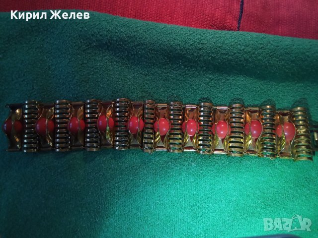 ПОЗЛАТЕНА РЕТРО АРТ ВИНТИДЖ БРОНЗОВА ГРИВНА ЕФЕКТНА с ЧЕРВЕНИ КАМЪНИ 16902, снимка 2 - Антикварни и старинни предмети - 30691405