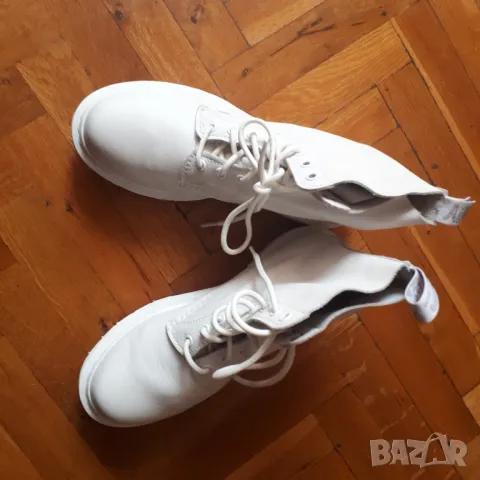Dr. Martens 41 номер естествена кожа бели
