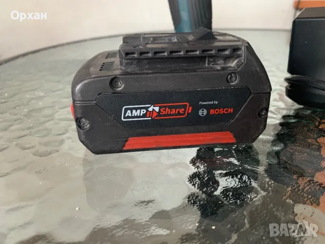BOSCH Profesional-GAL-18V-160C,Bosch AMP Share 18v-4.0Ah,Bosch GSB18V-21, снимка 2 - Винтоверти - 49088694