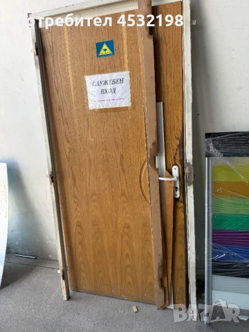 Метална врата с каса, снимка 1