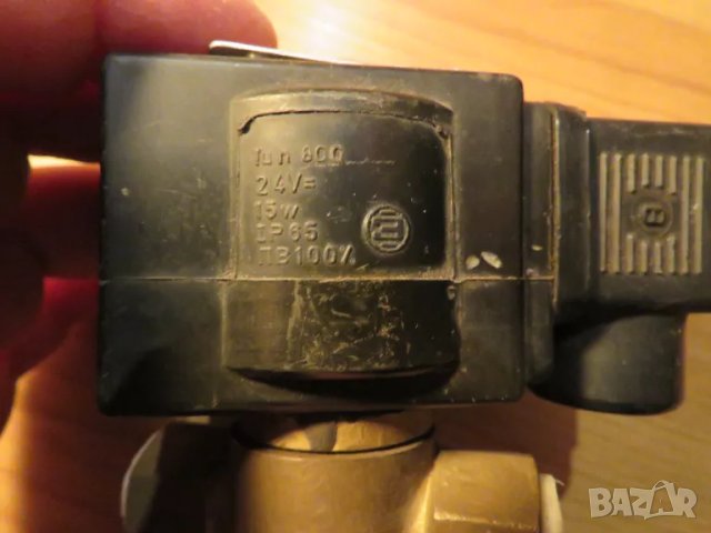 Български електромагнет вентил 1/4 захранване  24 волта право  15 вата ЗИТА -Русе., снимка 2 - Други машини и части - 49936551