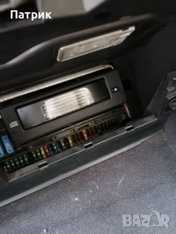 CD changer CD чейнджър BMW E60 E61 БМВ Е60 Е61, снимка 2 - Части - 36514299
