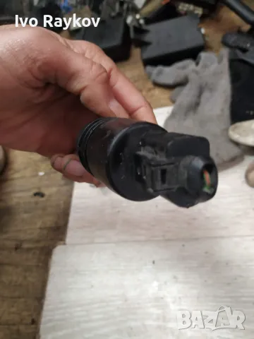 ПОМПА Audi VW VDO Windshield Washer Pump ,PA6 GB.GF 30, снимка 2 - Части - 49638209