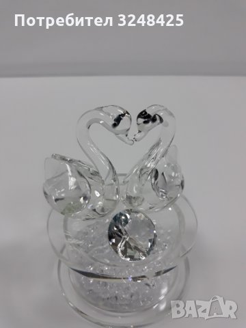 Лебеди с диамант на пиедестал , снимка 3 - Декорация за дома - 35599897