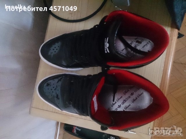Спортни обувки Adidas , снимка 3 - Маратонки - 51439136