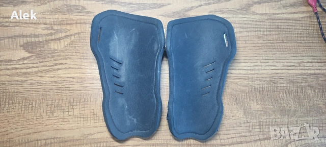 Футболни кори UMBRO – леки и удобни, снимка 2 - Футбол - 53073390