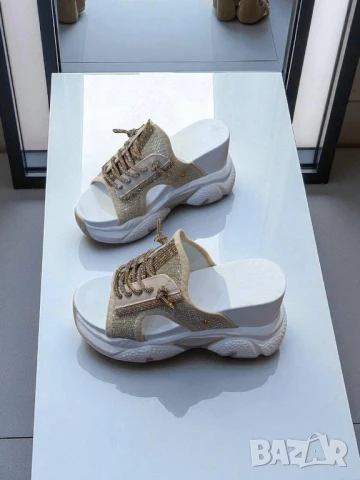 чехли prada, снимка 11 - Чехли - 50963123