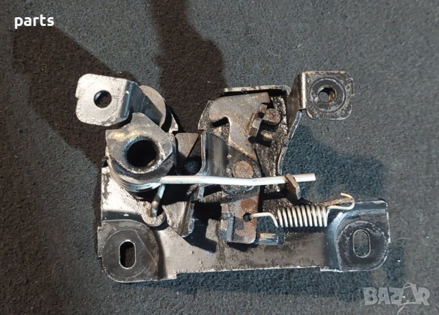 Ключалка - Брава Преден Капак Ауди А4 Б5 N, снимка 2 - Части - 43785093