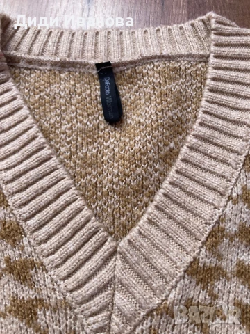 Дамско пуловерче , снимка 3 - Блузи с дълъг ръкав и пуловери - 51189305
